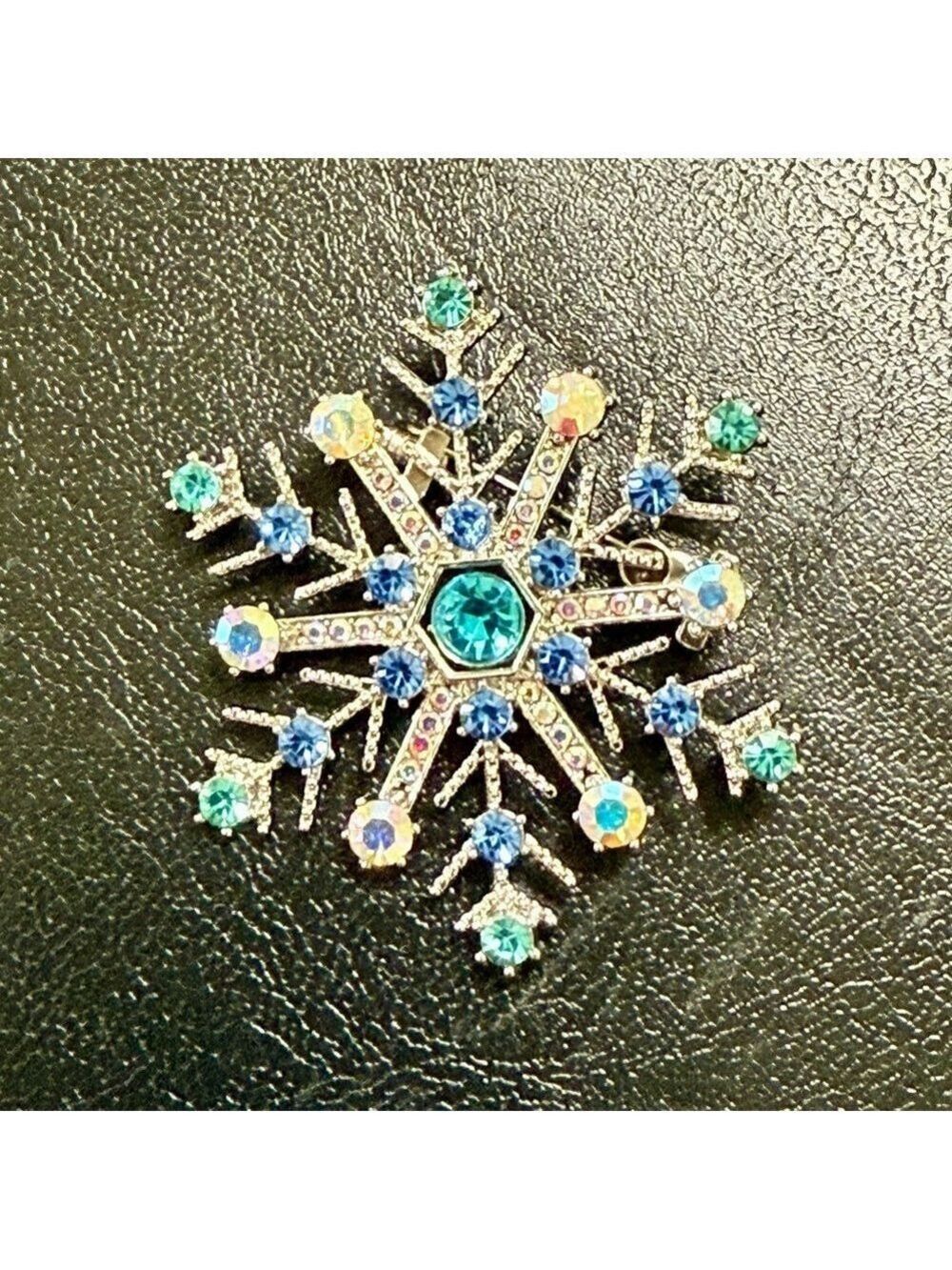 Snowflake Brooch Silver Tone Blue and Clear Crystals New - Picture 3 of 9